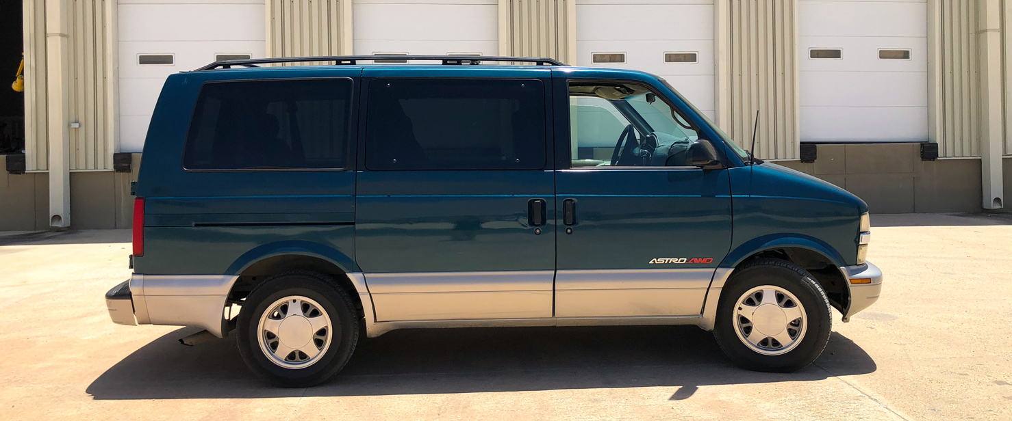 Chevrolet Astro Vans (8 Pasajeros) - BBB Rent a Car