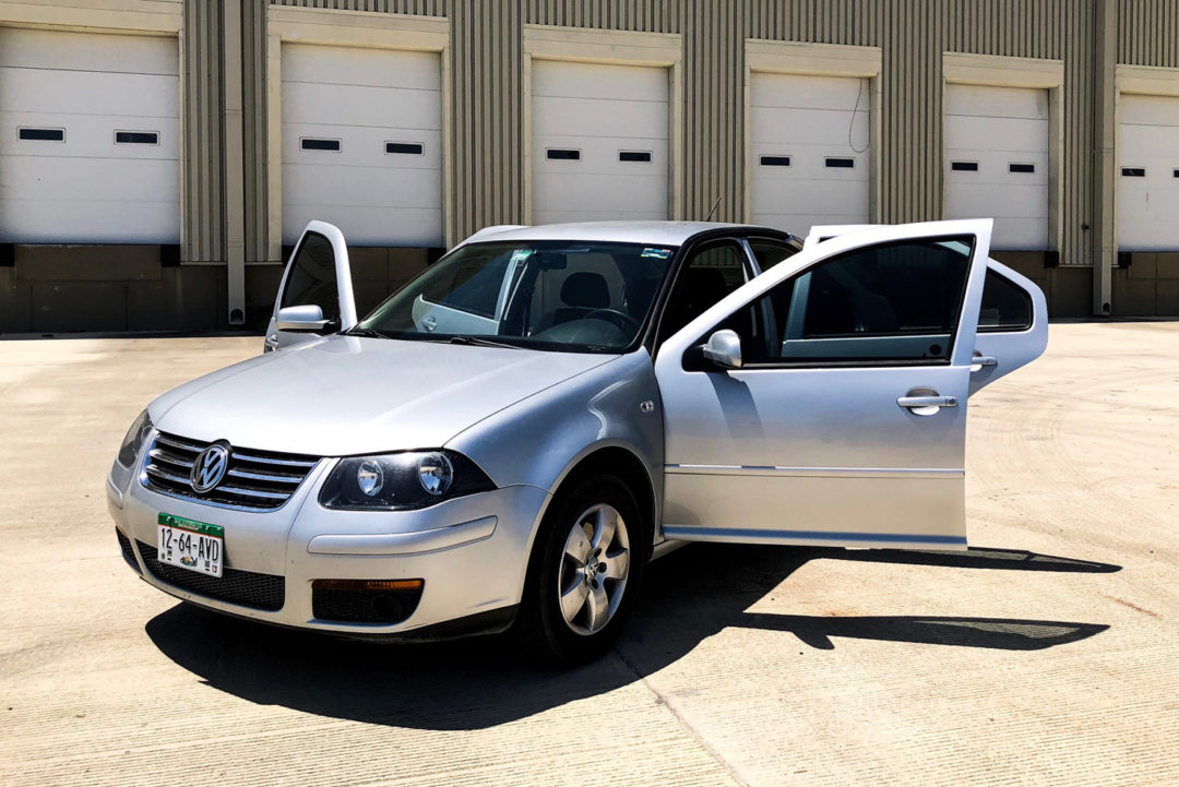 Volkswagen Jetta Sedán BBB Rent a Car