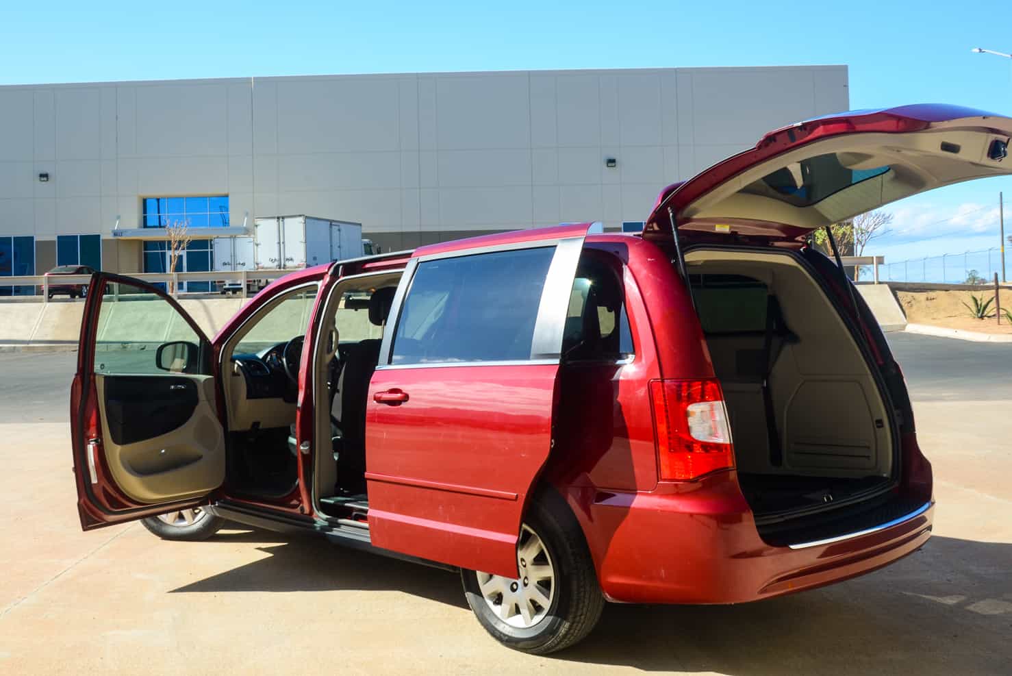 Chrysler Town & Country Family Van • BBB Rent a Car Los Cabos